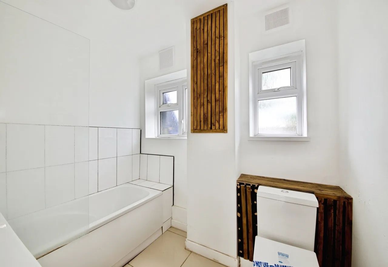 Churchbury Lane, Enfield, EN1, photo 5