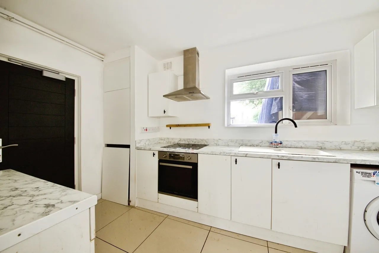 Churchbury Lane, Enfield, EN1, photo 12