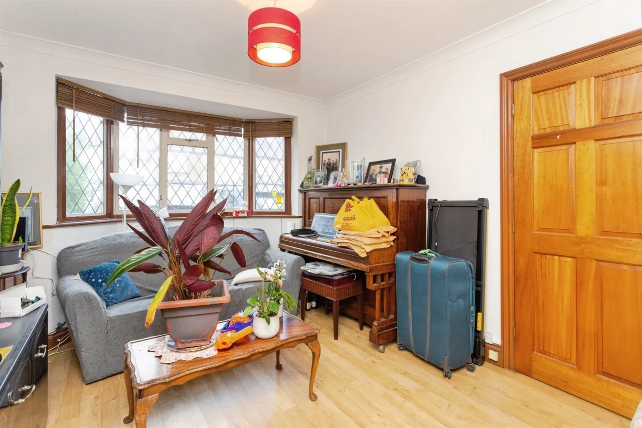 Hagden Lane, Watford, photo 12
