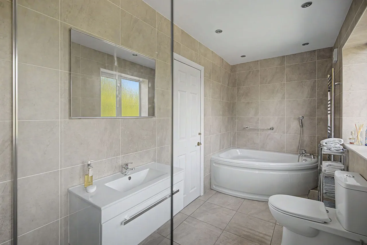 Cranleigh Close, Warrington, photo 12