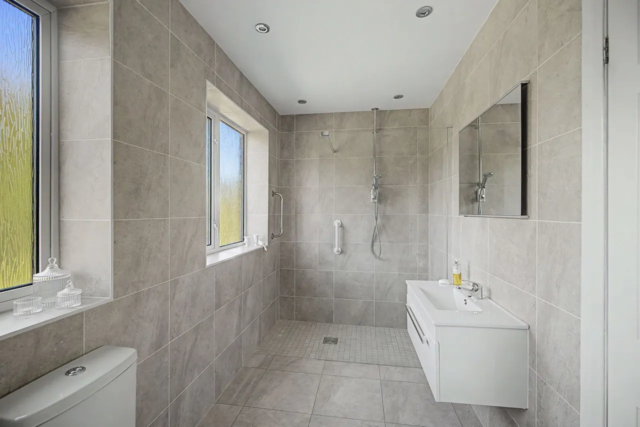 Cranleigh Close, Warrington, photo 13