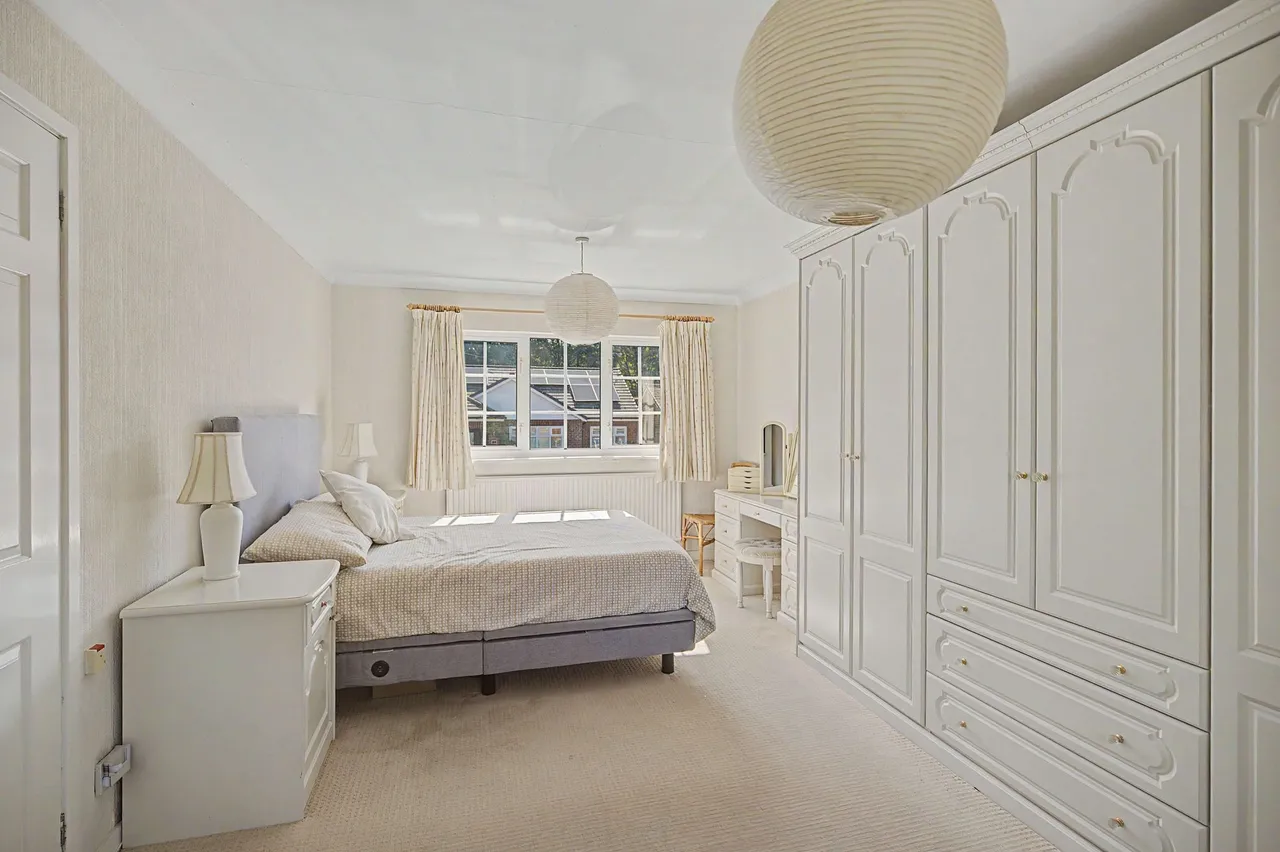 Cranleigh Close, Warrington, photo 8