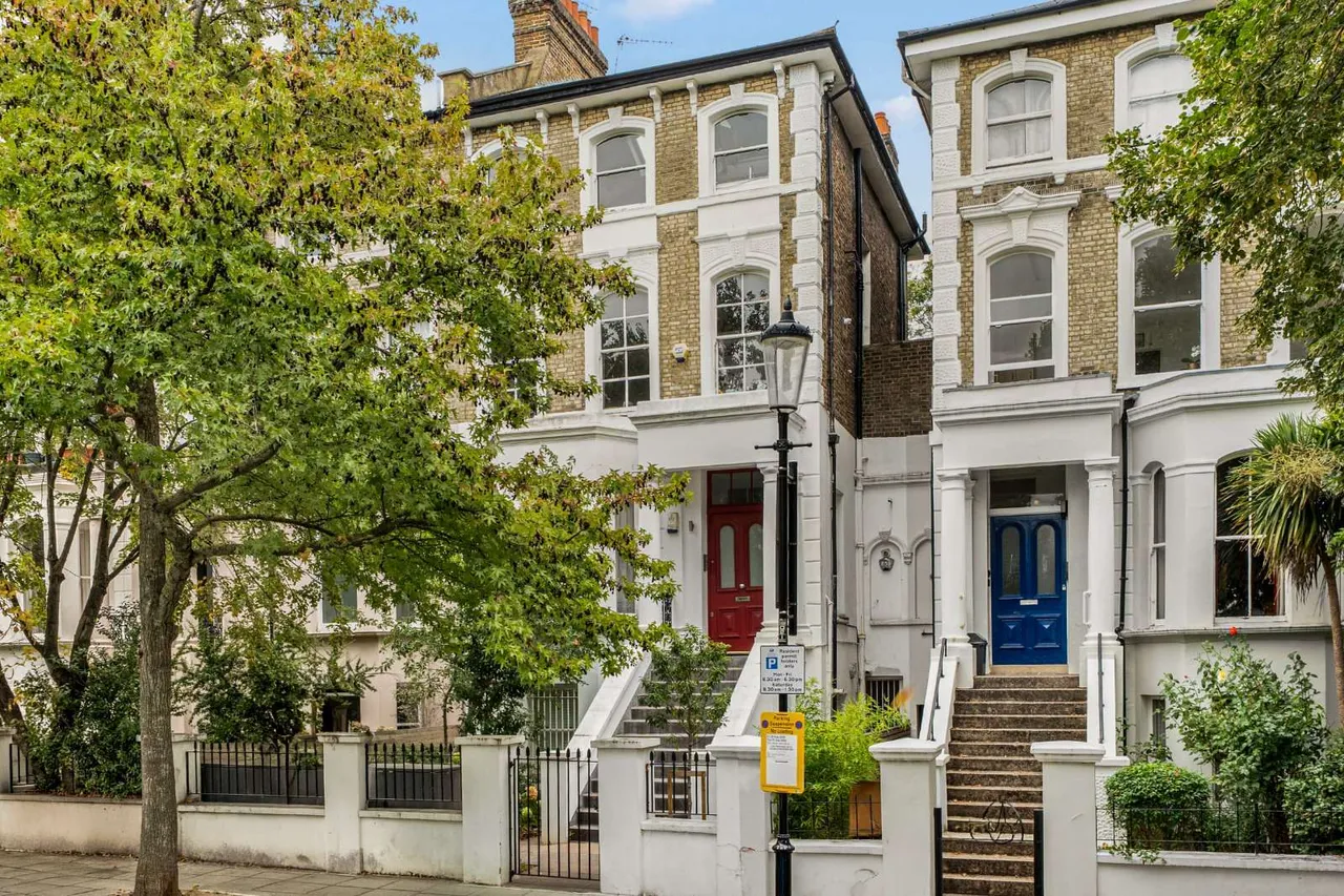 2 bed flat for sale — St. Charles Square, London, W10 6EE