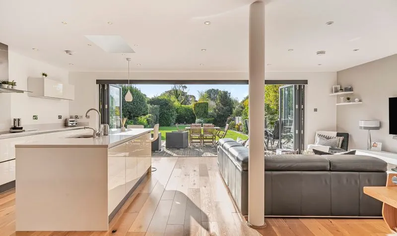 West Farm Close, Ashtead, KT21, photo 5