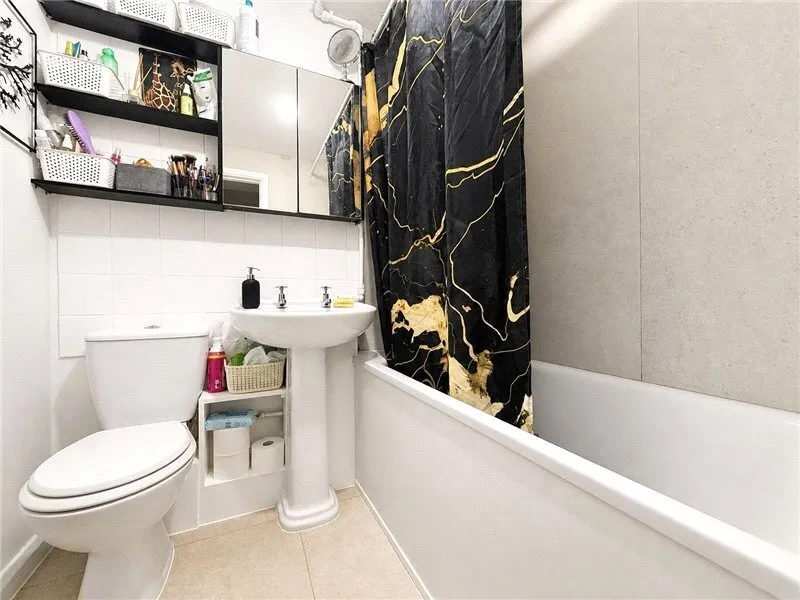 Goldfinch Road, London, SE28, photo 6