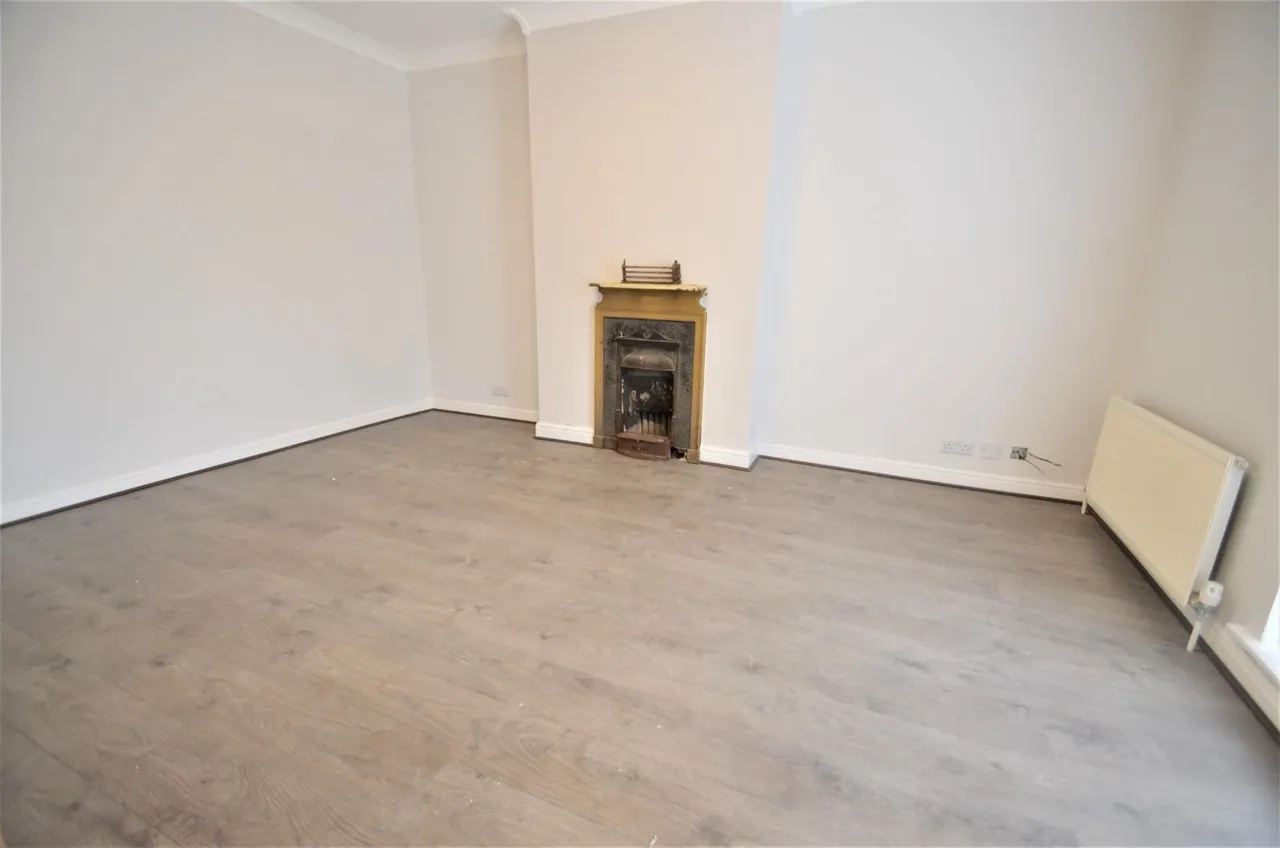 Victoria Road, Mill Hill, photo 4