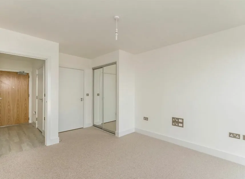 Lakeside Drive, Acton, NW10, photo 5