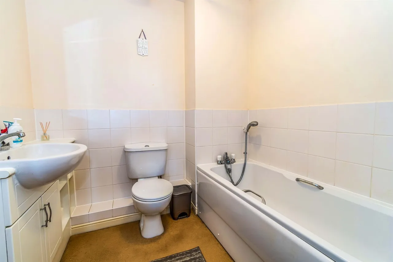 Hawkswood Road, Bitterne, Southampton, photo 10