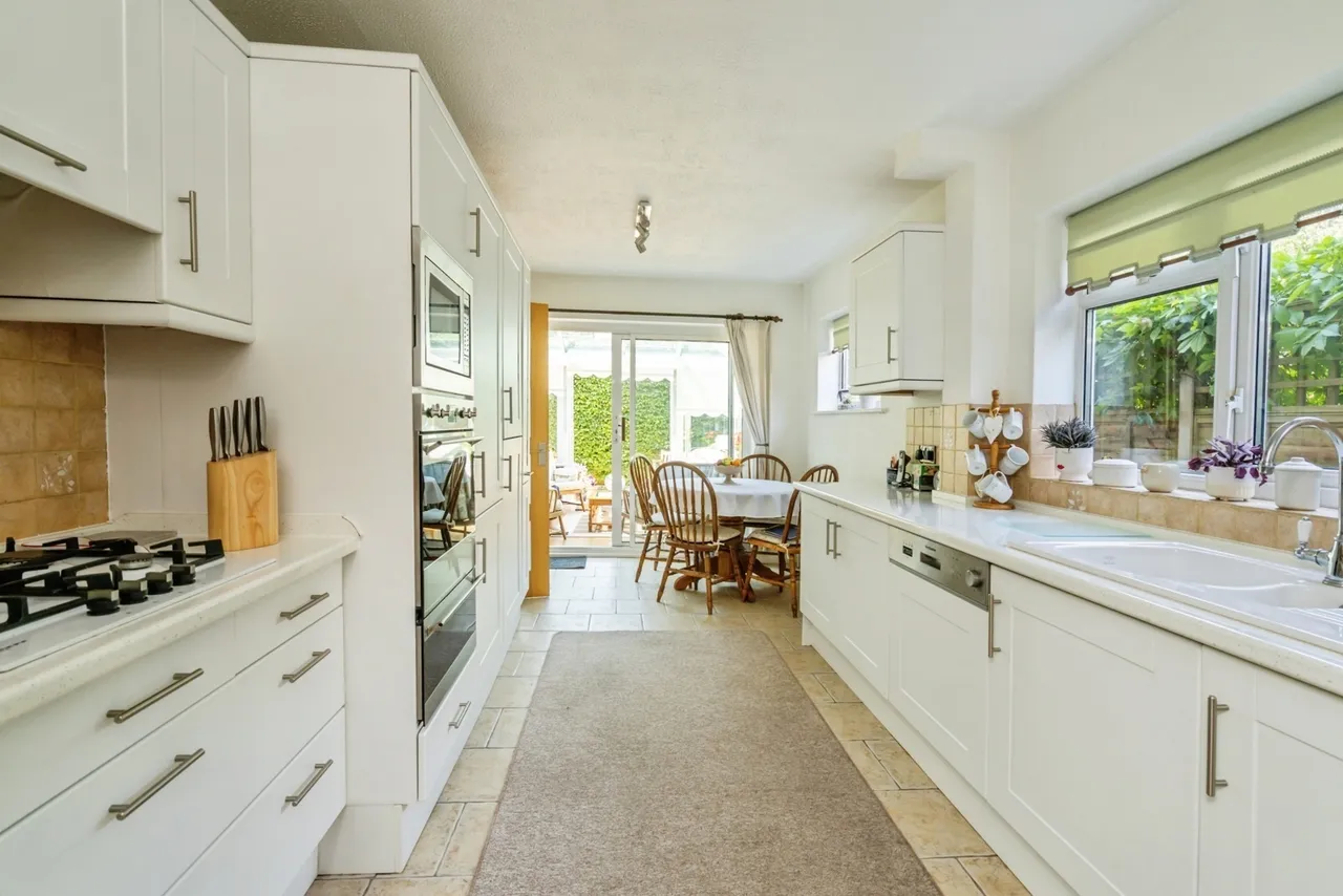 Stockbridge Road, Chichester, PO19, photo 17