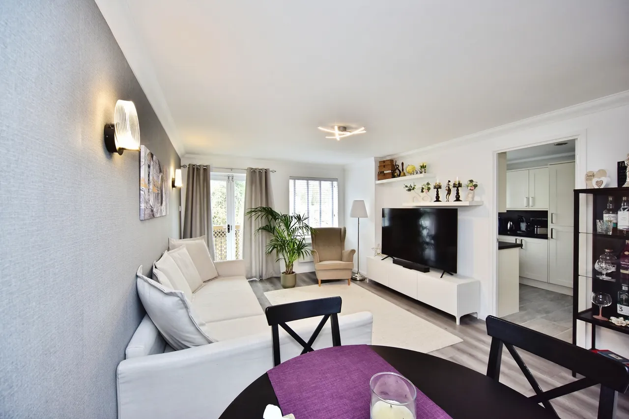 River Bank Close, Maidstone, ME15, photo 4