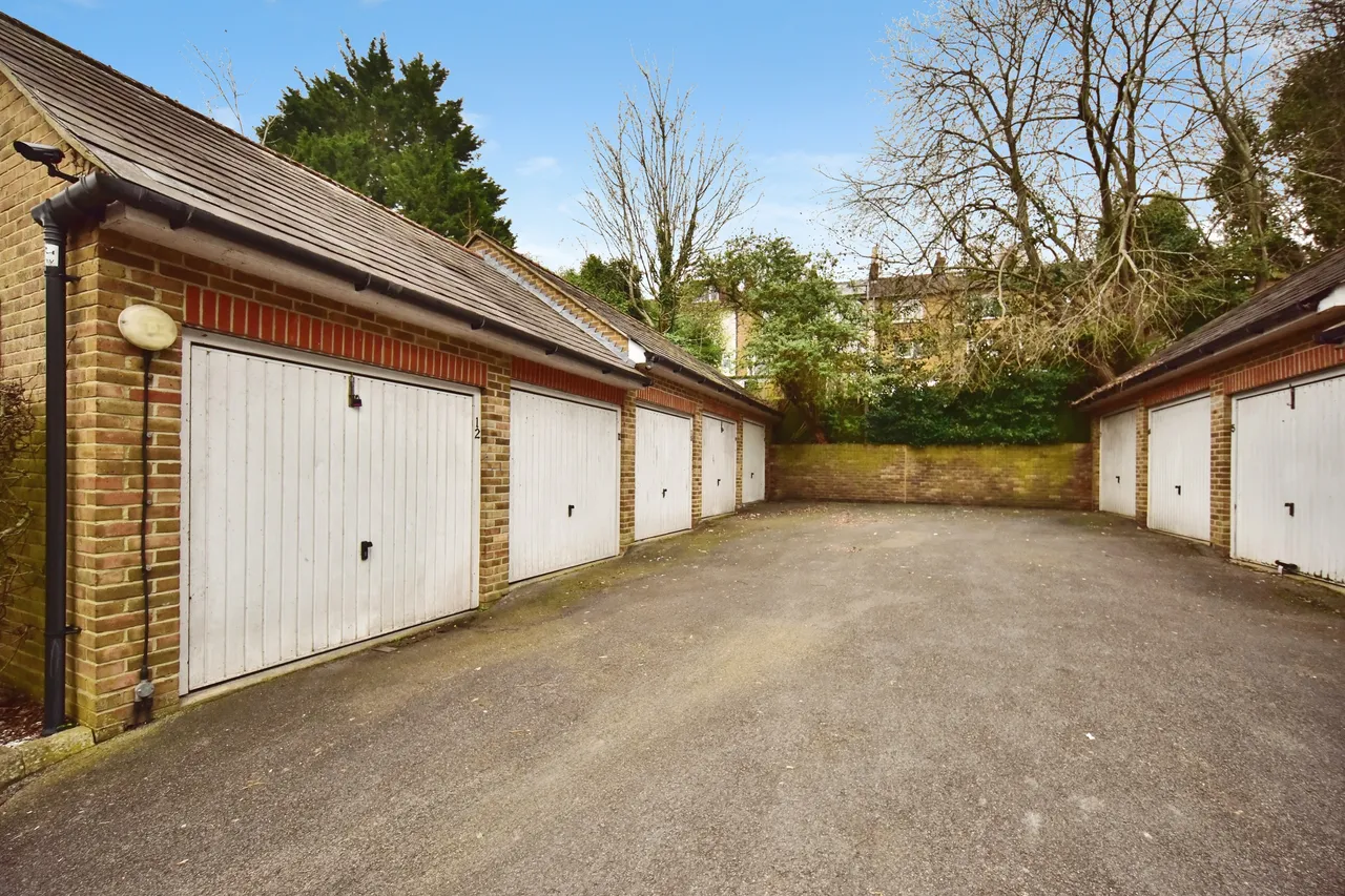 River Bank Close, Maidstone, ME15, photo 13