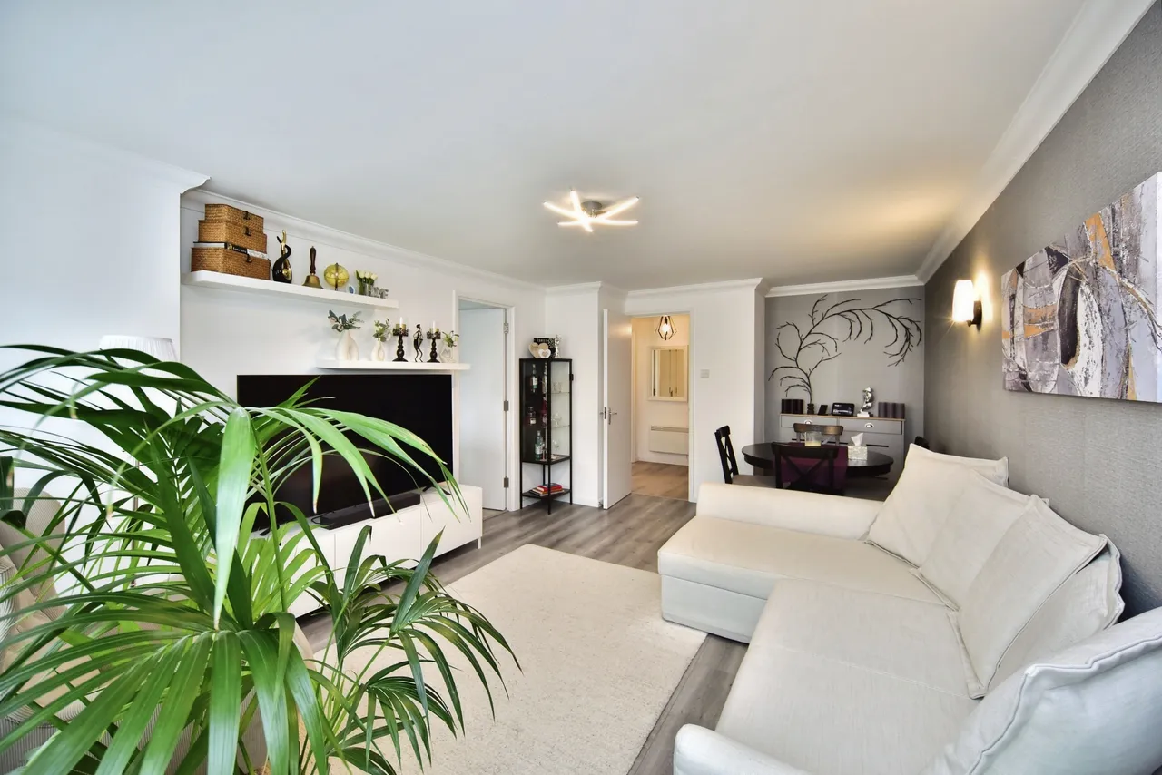 River Bank Close, Maidstone, ME15, photo 5