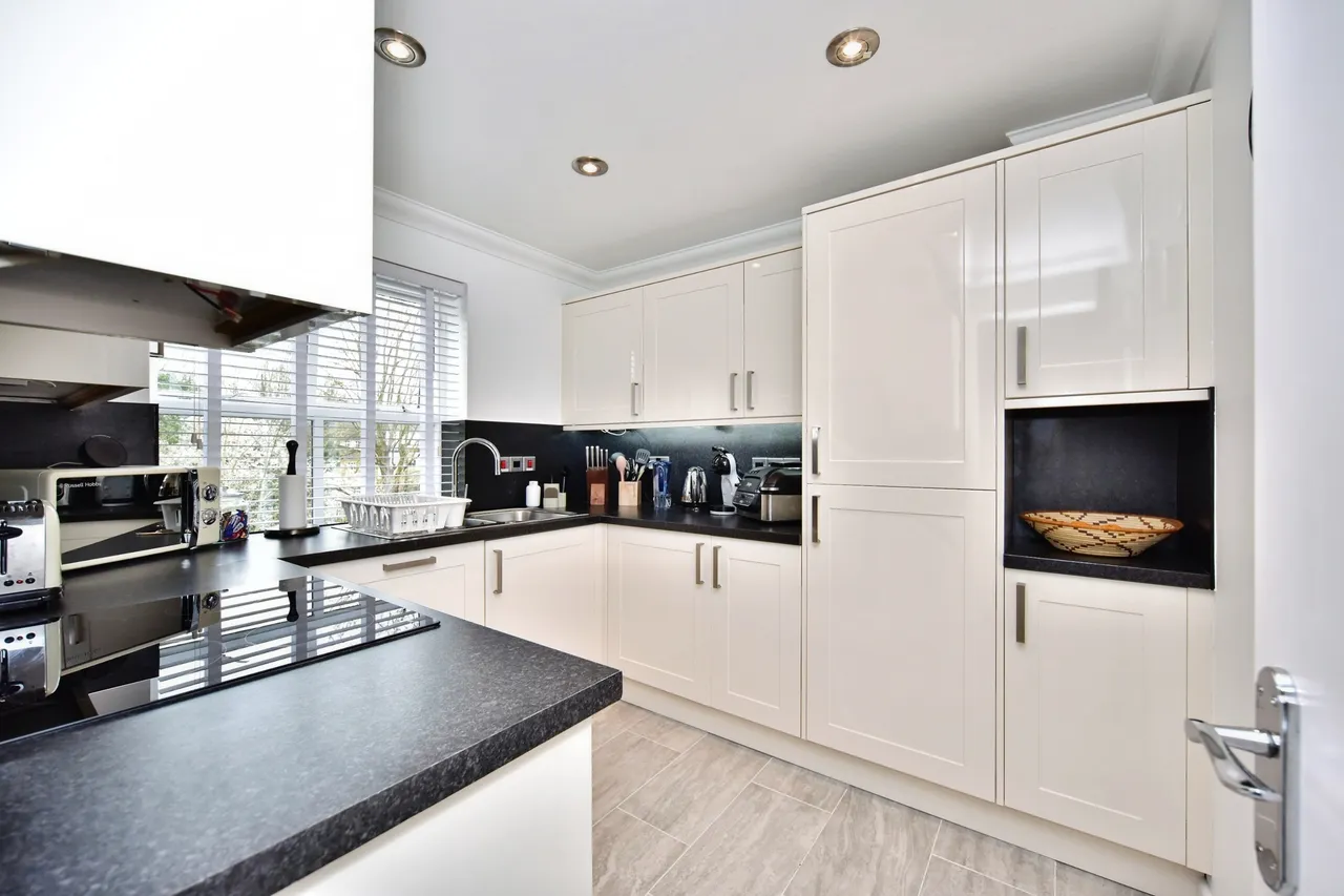 River Bank Close, Maidstone, ME15, photo 6