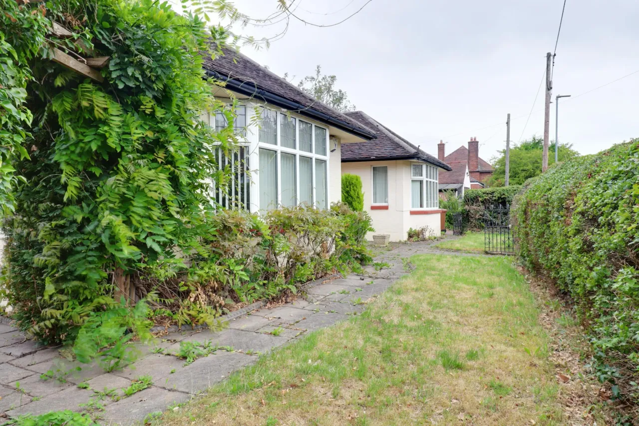 3 bed house for sale, Springfield Drive, Crewe
