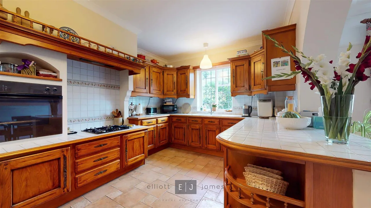 The Meadway, Buckhurst Hill, photo 9