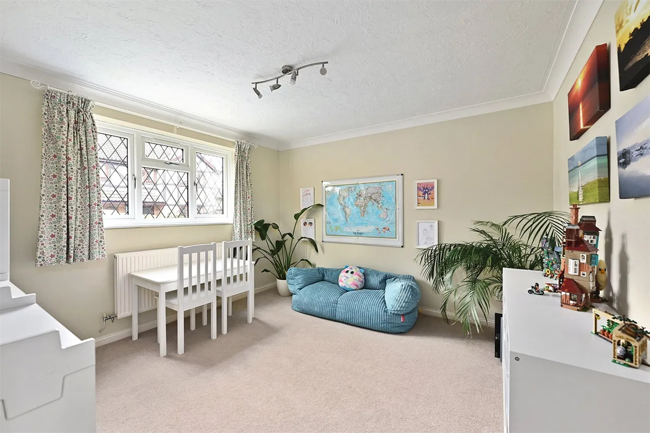 Windsor Gardens, Ash, Aldershot, Surrey, GU12 6QT, photo 8