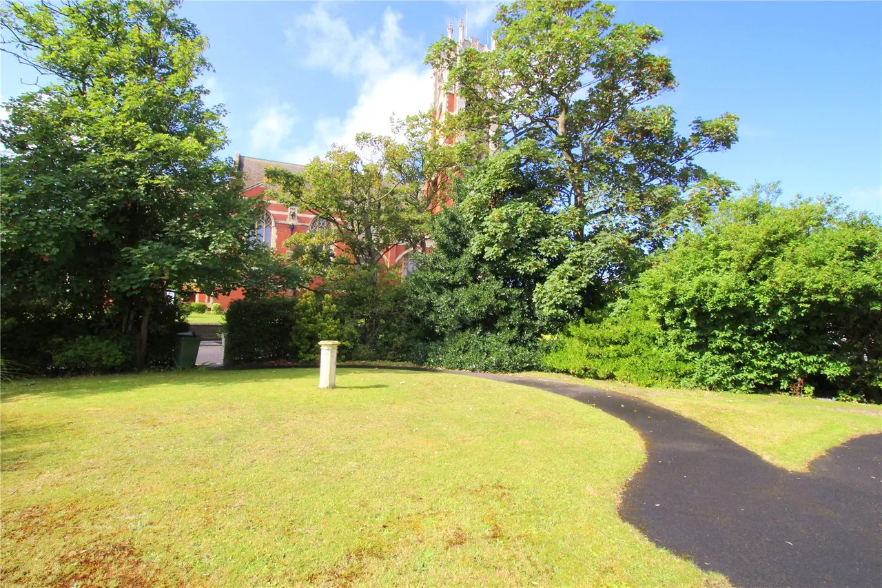 Manchester Road, Southport, PR9, photo 11