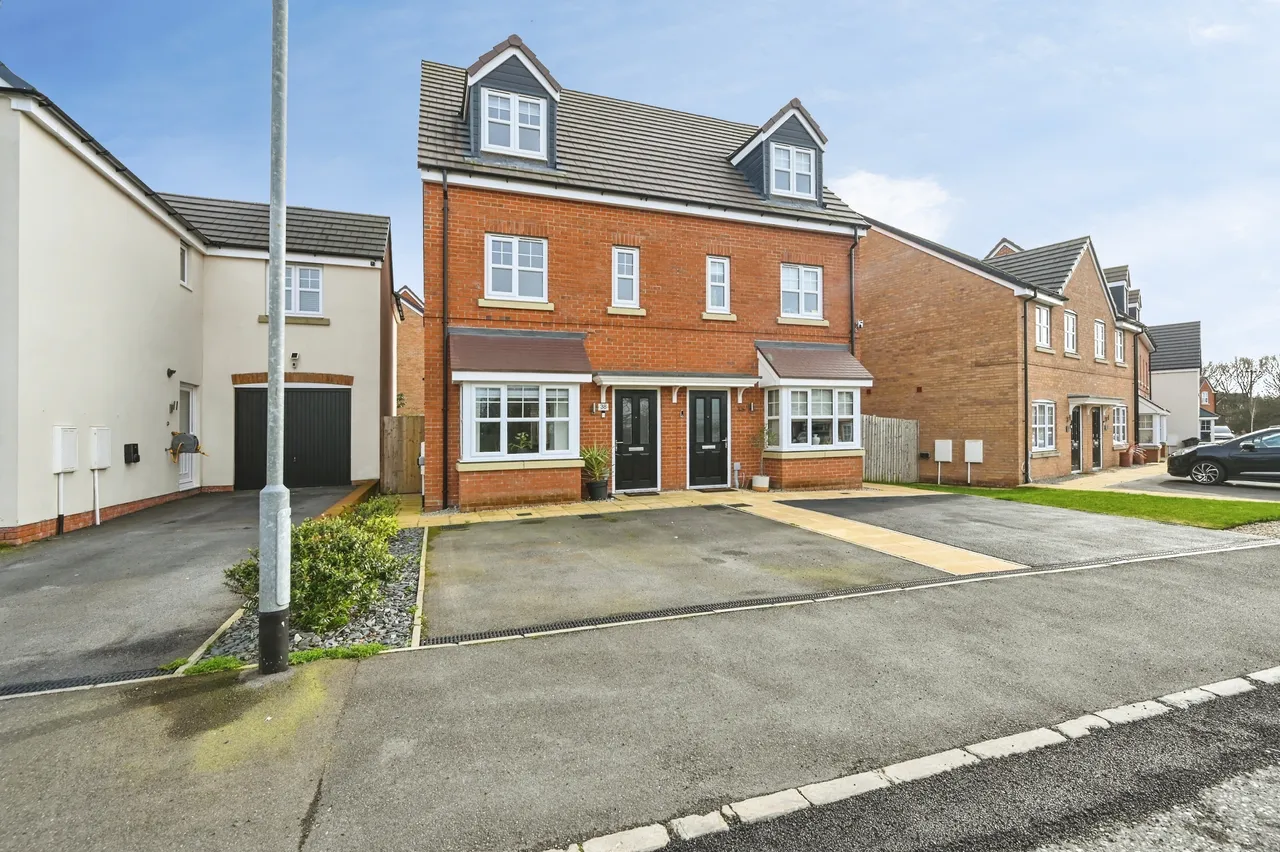 Vines Cross Way, Skelmersdale, WN8, photo 24