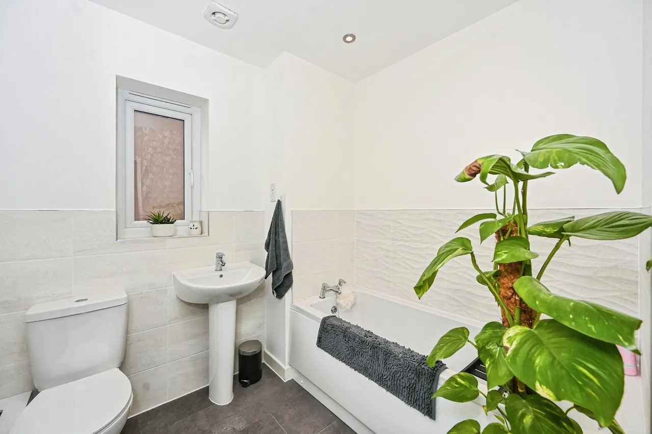 Vines Cross Way, Skelmersdale, WN8, photo 17