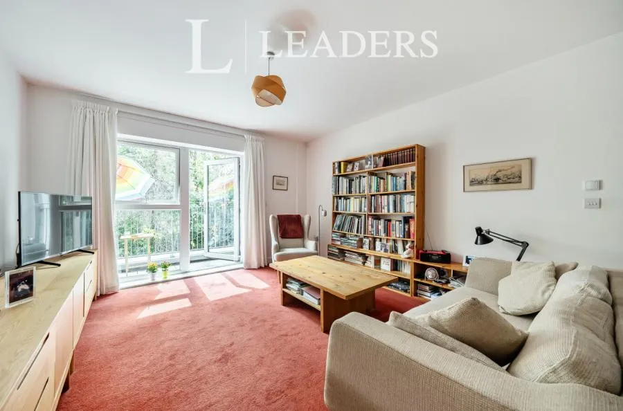 Sovereign Way, Tonbridge, TN9, photo 2