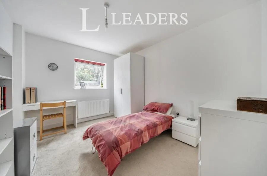 Sovereign Way, Tonbridge, TN9, photo 6