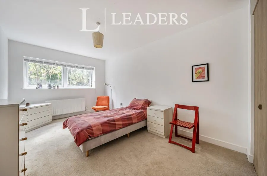 Sovereign Way, Tonbridge, TN9, photo 4