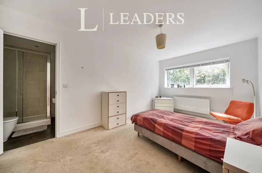 Sovereign Way, Tonbridge, TN9, photo 16