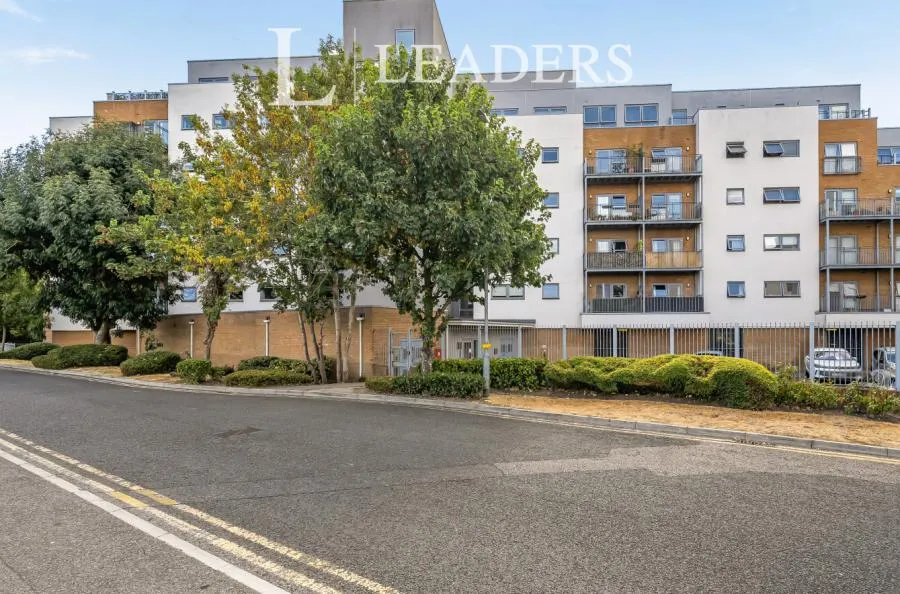 Sovereign Way, Tonbridge, TN9, photo 9