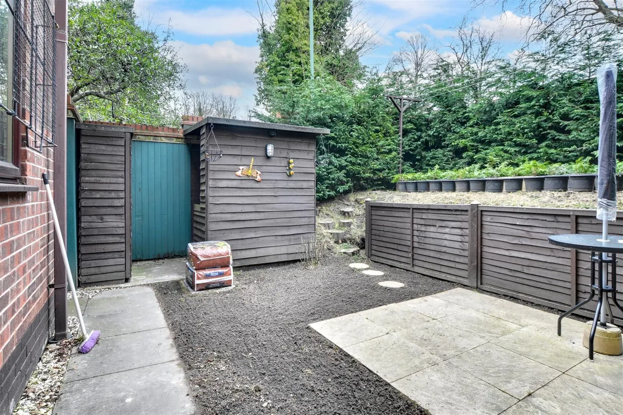 Elmore Court, Nottingham, NG7, photo 9