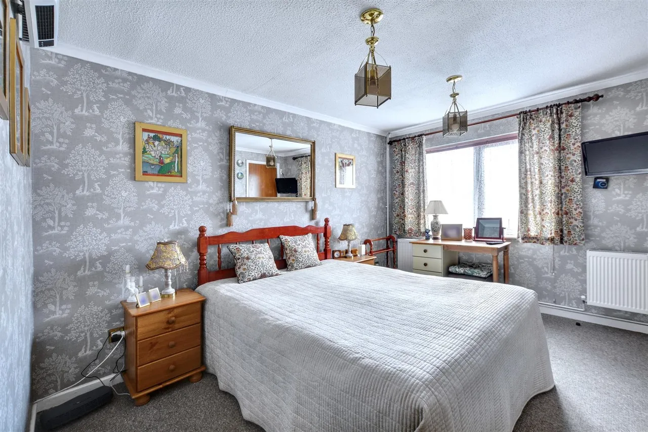 Elmore Court, Nottingham, NG7, photo 4