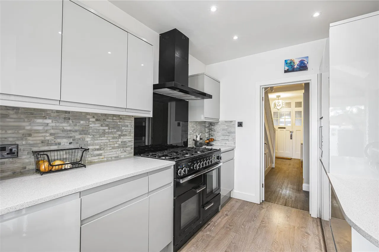 Eastbourne Road, Seaford, photo 6