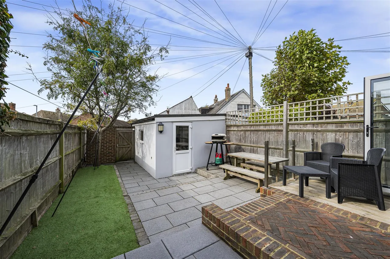 Eastbourne Road, Seaford, photo 30