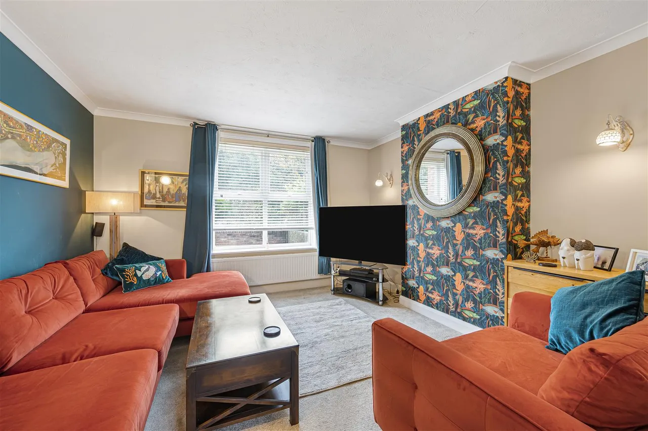 Eastbourne Road, Seaford, photo 3