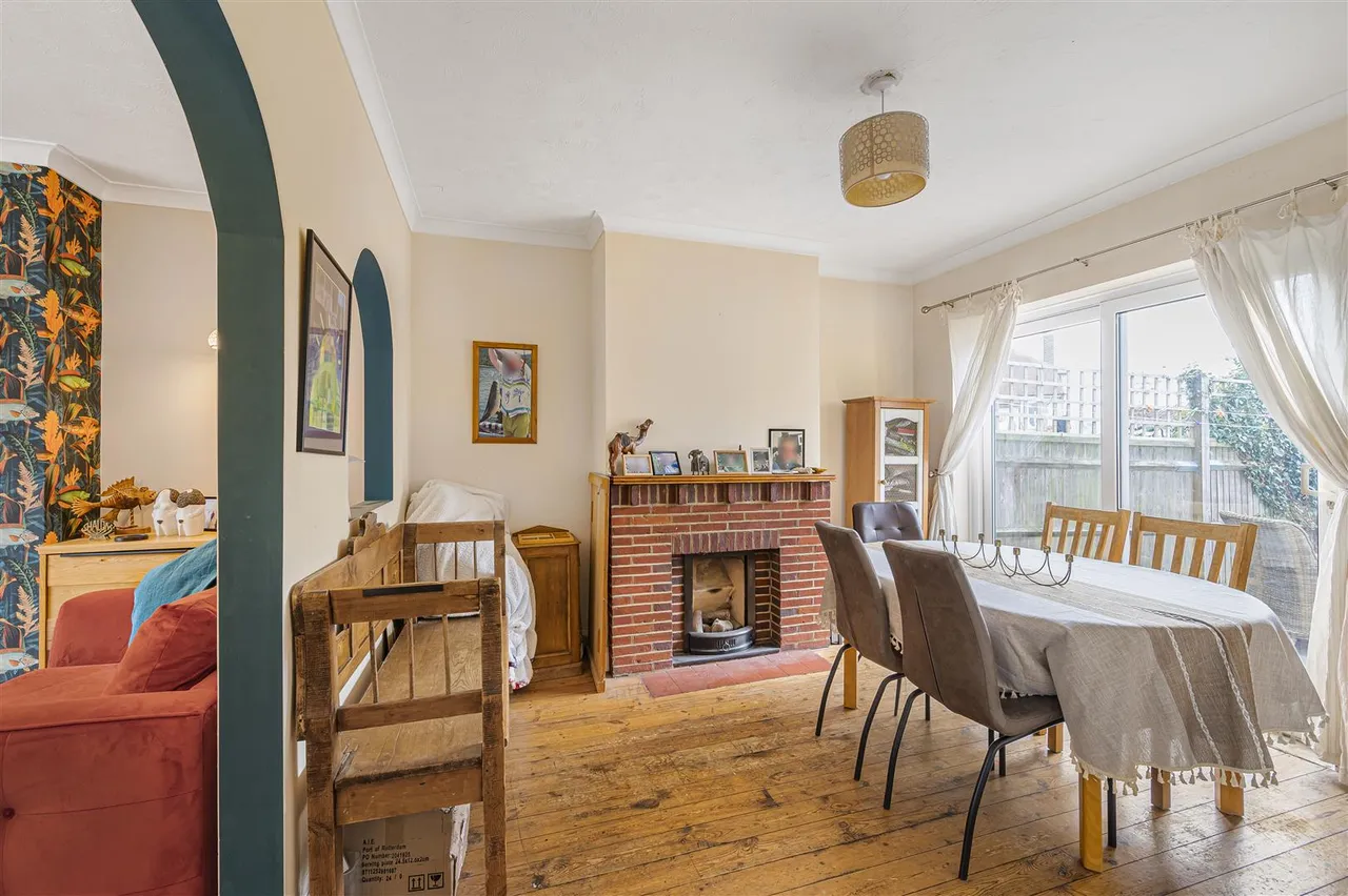 Eastbourne Road, Seaford, photo 11