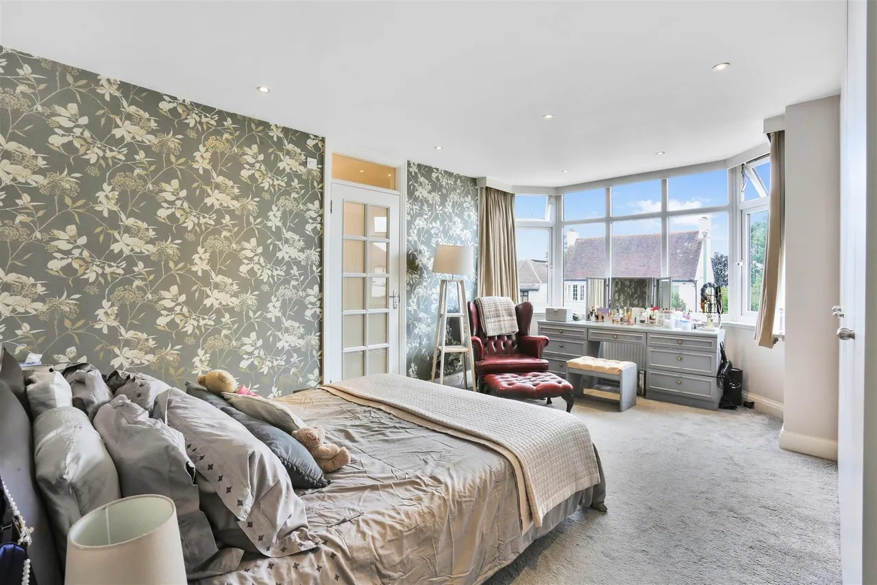 Crichton Road, Carshalton, SM5 3LS, photo 26