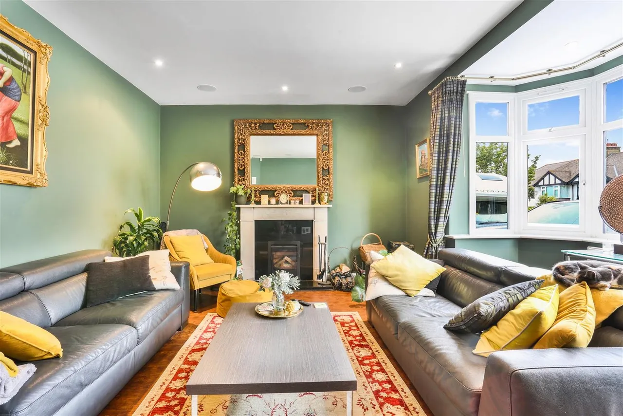 Crichton Road, Carshalton, SM5 3LS, photo 8