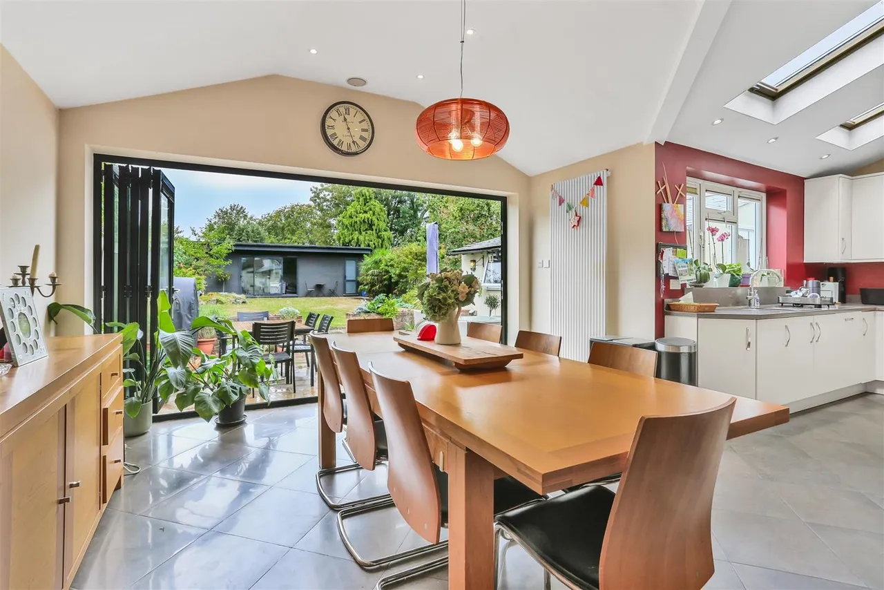 Crichton Road, Carshalton, SM5 3LS, photo 11