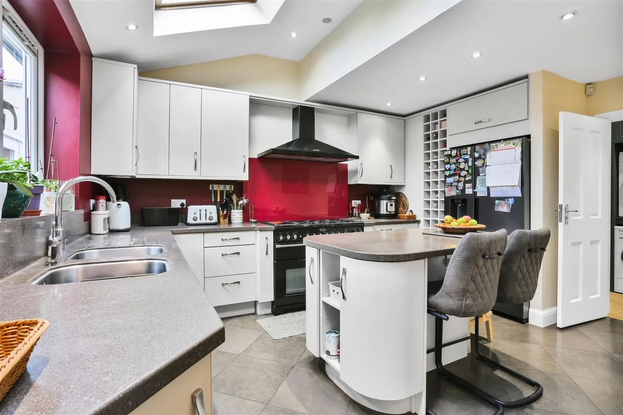 Crichton Road, Carshalton, SM5 3LS, photo 14