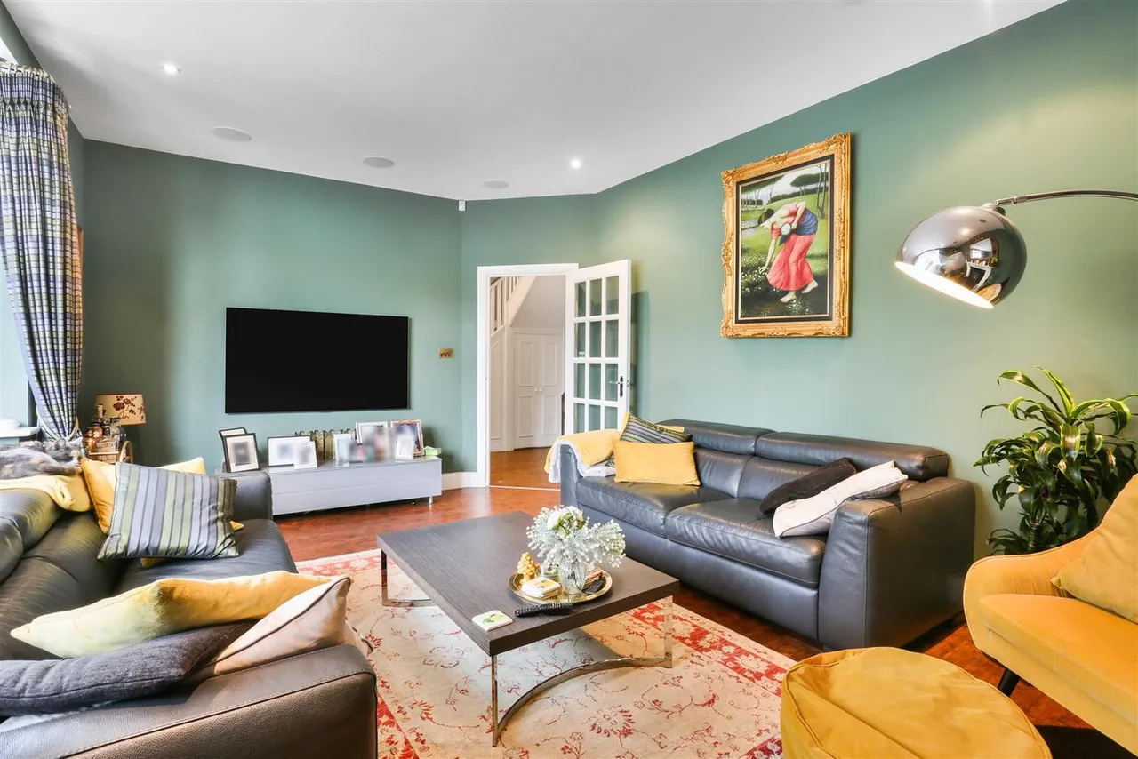 Crichton Road, Carshalton, SM5 3LS, photo 7