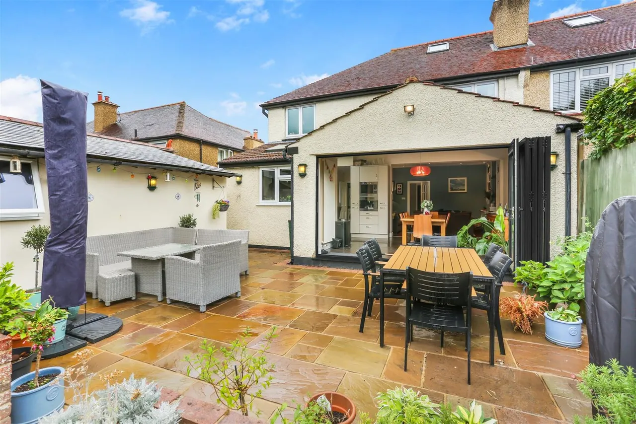 Crichton Road, Carshalton, SM5 3LS, photo 18