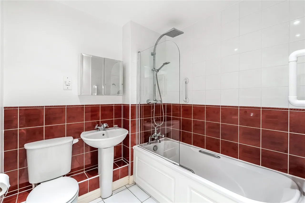 East Road, Reigate, RH2, photo 9