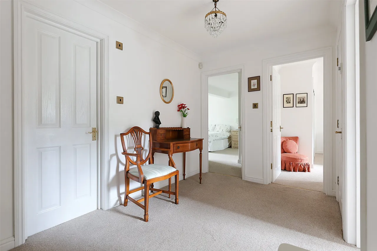 Highacre, Dorking, RH4, photo 11
