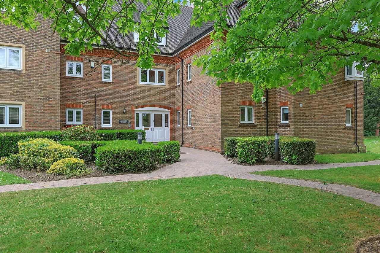 Highacre, Dorking, RH4, photo 9