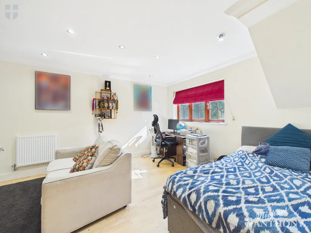 Wendover Road, Weston Turville, Aylesbury, HP22 5TN, photo 9