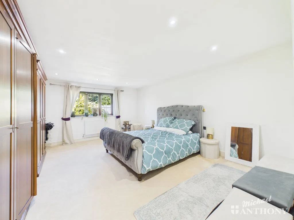 Wendover Road, Weston Turville, Aylesbury, HP22 5TN, photo 6