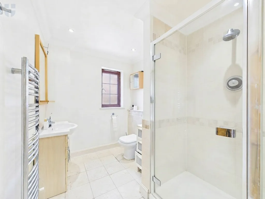 Wendover Road, Weston Turville, Aylesbury, HP22 5TN, photo 15