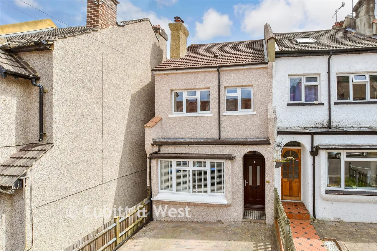 2 bed house for sale, Elm Road, Purley, CR8