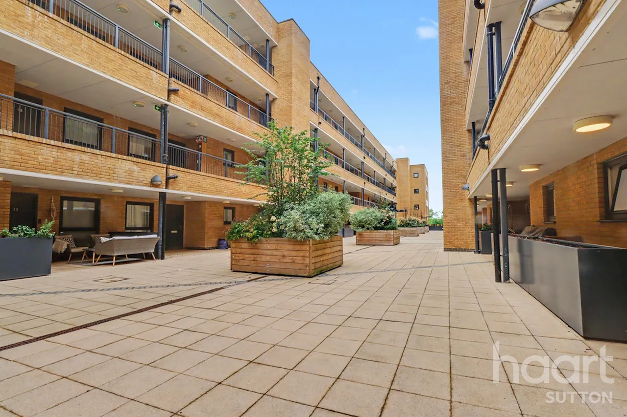 London Road, Wallington, SM6, photo 20