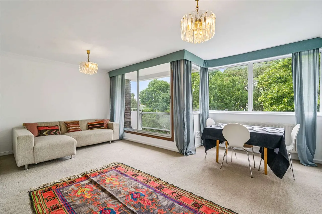 2 bed flat for sale — Eton Avenue, Belsize Park, London, NW3 3EJ