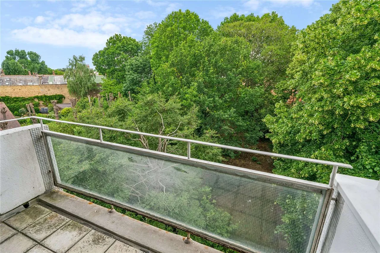 Eton Avenue, Belsize Park, London, NW3 3EJ, photo 4